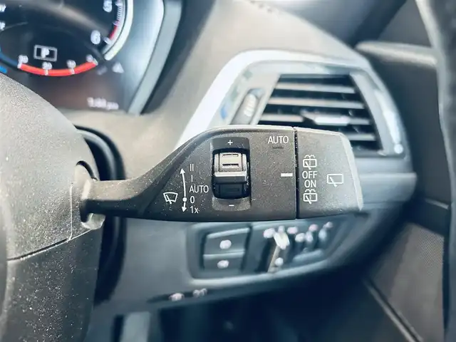 ＢＭＷ １１８ｄ Mスポーツ エディションシャドー 大阪府 2018(平30)年 4万km 白 インテリジェントセーフティ/黒革/パワーシート/Dシートメモリ/シートヒーター/純正ナビ/バックカメラ/ACC/純正18インチAW/LEDヘッドライト/クリアランスソナー/ETC/ドラレコ/レーダー探知機