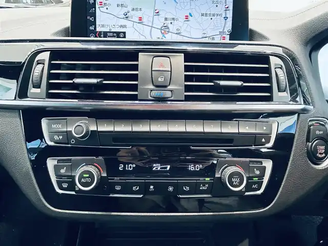 ＢＭＷ １１８ｄ Mスポーツ エディションシャドー 大阪府 2018(平30)年 4万km 白 インテリジェントセーフティ/黒革/パワーシート/Dシートメモリ/シートヒーター/純正ナビ/バックカメラ/ACC/純正18インチAW/LEDヘッドライト/クリアランスソナー/ETC/ドラレコ/レーダー探知機