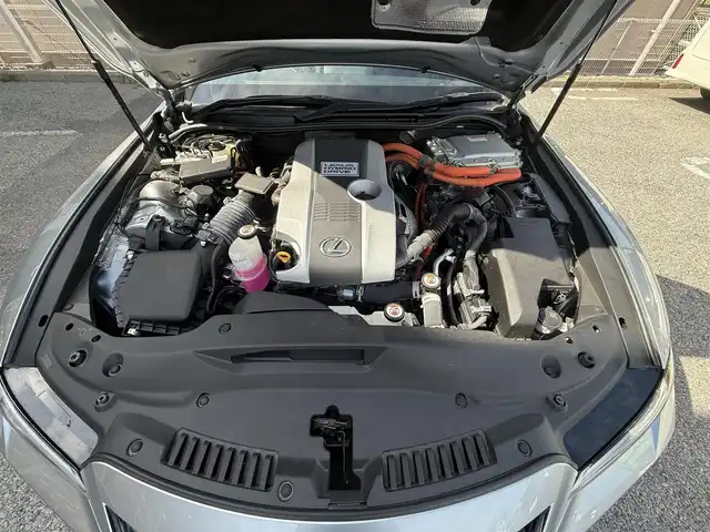 レクサス ＩＳ 300h Fスポーツ 千葉県 2021(令3)年 2.4万km シルバー ワンオーナー/TRDエアロ/純正10.3インチナビ/セーフティシステムプラス/ブラインドスポットモニター/ステアリングヒーター/電子スロットルコントローラー　L.T.S III　TOMS　/ETC2.0/合皮シート/バックカメラ/前席シートヒーター/前席パワーシート/パドルシフト/スペアキー2個　/取扱説明書/保証書/色コード　１L2　　ソニックイリジウム