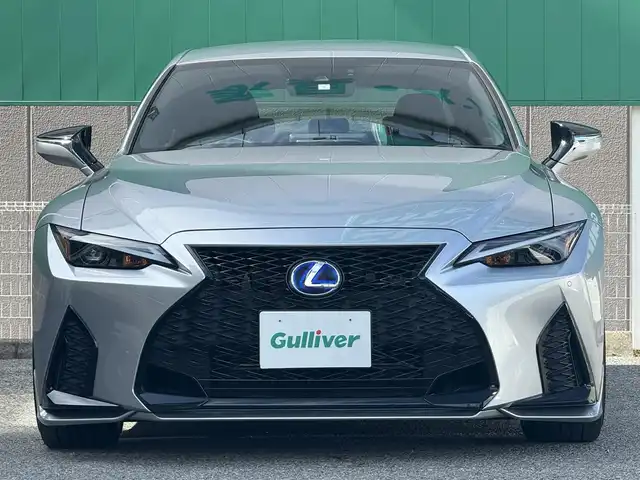 レクサス ＩＳ 300h Fスポーツ 千葉県 2021(令3)年 2.4万km シルバー ワンオーナー/TRDエアロ/純正10.3インチナビ/セーフティシステムプラス/ブラインドスポットモニター/ステアリングヒーター/電子スロットルコントローラー　L.T.S III　TOMS　/ETC2.0/合皮シート/バックカメラ/前席シートヒーター/前席パワーシート/パドルシフト/スペアキー2個　/取扱説明書/保証書/色コード　１L2　　ソニックイリジウム