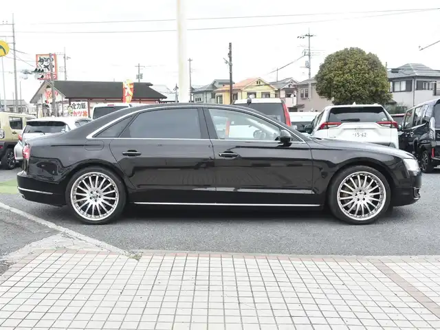 アウディ Ａ８ L 4．0 TFSI クワトロ 神奈川県 2014(平26)年 6.7万km 黒 純正ナビ/全方位カメラ/後席モニター/サンルーフ/レザーシート/パワーシート/エアーシート/シートヒーター/クルーズコントロール/社外２１インチAW/スマートキー/プッシュスタート