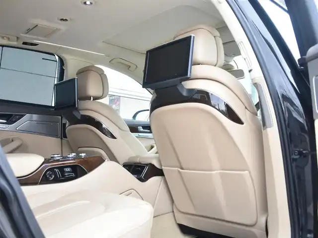 アウディ Ａ８ L 4．0 TFSI クワトロ 神奈川県 2014(平26)年 6.7万km 黒 純正ナビ/全方位カメラ/後席モニター/サンルーフ/レザーシート/パワーシート/エアーシート/シートヒーター/クルーズコントロール/社外２１インチAW/スマートキー/プッシュスタート