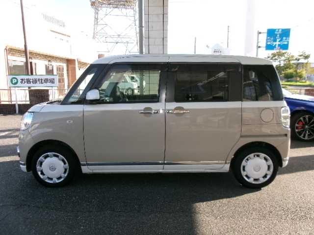 ダイハツ ムーヴ キャンバス X メイクアップ リミテッド SAⅢ 宮崎県 2018(平30)年 6.1万km パールホワイトⅢ/ナチュラルベージュマイカメタリック 2トーン 【 Smart Assist III 】/・衝突回避支援ブレーキ機能/・衝突警報機能（対車両・対歩行者）/・車線逸脱警報機能/・誤発進抑制制御機能/・先行車発進お知らせ機能/・コーナーセンサー（前方・後方）/・オートハイビーム/純正SDナビ/フルセグテレビ/パノラマモニター/フロント・サイド・バックカメラ/Bluetooth/USB/HDMI/DVD再生可能/両側パワースライドドア/ドライブレコーダー/オートライト/ETC/ドライブレコーダー/オートライト/スマートキー2個/純正フロアマット