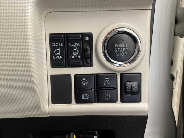 ダイハツ ムーヴ キャンバス X メイクアップ リミテッド SAⅢ 宮崎県 2018(平30)年 6.1万km パールホワイトⅢ/ナチュラルベージュマイカメタリック 2トーン 禁煙車/衝突被害軽減ブレーキ/純正ナビTV/（NSZN-W67D/CD/Bluetooth/フルセグTV)/純正セキュリティアラーム/純正LEDフォグ/純正フロアマット/社外ドライブレコーダー/社外ETC/両側電動スライドドア/オートマチックハイビーム/パノラミックビューモニター/オート電動格納ミラー/オートエアコン/リアプライバシーガラス/スマート/プッシュエンジンスタート/新車時保証書/取扱い説明書