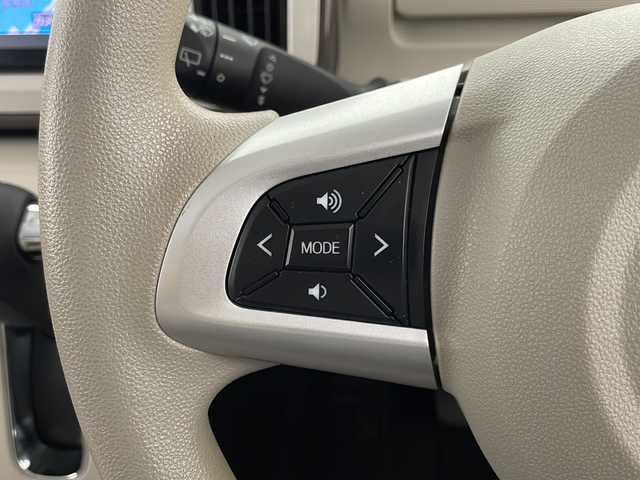 ダイハツ ムーヴ キャンバス X メイクアップ リミテッド SAⅢ 宮崎県 2018(平30)年 6.1万km パールホワイトⅢ/ナチュラルベージュマイカメタリック 2トーン 禁煙車/衝突被害軽減ブレーキ/純正ナビTV/（NSZN-W67D/CD/Bluetooth/フルセグTV)/純正セキュリティアラーム/純正LEDフォグ/純正フロアマット/社外ドライブレコーダー/社外ETC/両側電動スライドドア/オートマチックハイビーム/パノラミックビューモニター/オート電動格納ミラー/オートエアコン/リアプライバシーガラス/スマート/プッシュエンジンスタート/新車時保証書/取扱い説明書