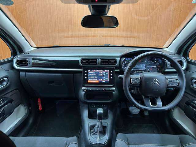 シトロエン Ｃ３ フィール 千葉県 2017(平29)年 2.1万km アーモンドグリーン クルーズコントロール　/ディスプレイオーディオ　/Ｂｌｕｅｔｏｏｔｈ接続　/ブラックドアミラー　/アクティブセーフティブレーキ　/ドライバーアテンションアラート　/ディスタンスアラート　/ＥＴＣ