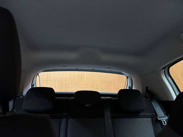 シトロエン Ｃ３ フィール 千葉県 2017(平29)年 2.1万km アーモンドグリーン クルーズコントロール　/ディスプレイオーディオ　/Ｂｌｕｅｔｏｏｔｈ接続　/ブラックドアミラー　/アクティブセーフティブレーキ　/ドライバーアテンションアラート　/ディスタンスアラート　/ＥＴＣ