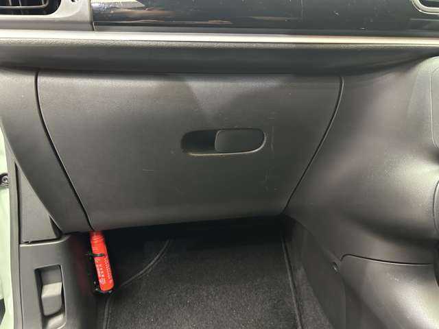 シトロエン Ｃ３ フィール 千葉県 2017(平29)年 2.1万km アーモンドグリーン クルーズコントロール　/ディスプレイオーディオ　/Ｂｌｕｅｔｏｏｔｈ接続　/ブラックドアミラー　/アクティブセーフティブレーキ　/ドライバーアテンションアラート　/ディスタンスアラート　/ＥＴＣ