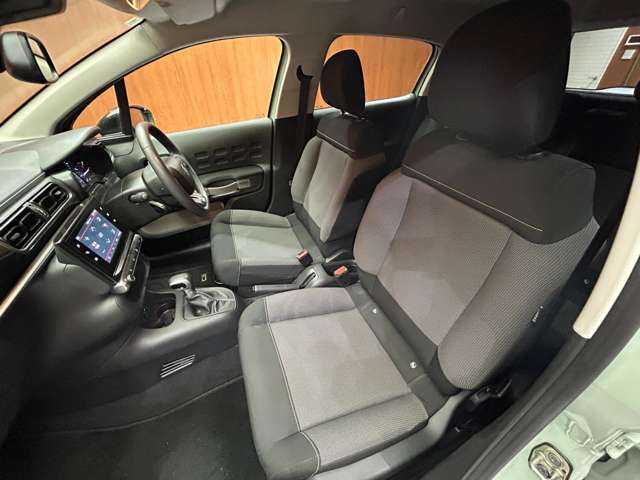 シトロエン Ｃ３ フィール 千葉県 2017(平29)年 2.1万km アーモンドグリーン クルーズコントロール　/ディスプレイオーディオ　/Ｂｌｕｅｔｏｏｔｈ接続　/ブラックドアミラー　/アクティブセーフティブレーキ　/ドライバーアテンションアラート　/ディスタンスアラート　/ＥＴＣ