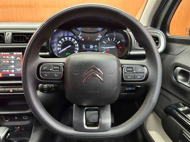 シトロエン Ｃ３ フィール 千葉県 2017(平29)年 2.1万km アーモンドグリーン クルーズコントロール　/ディスプレイオーディオ　/Ｂｌｕｅｔｏｏｔｈ接続　/ブラックドアミラー　/アクティブセーフティブレーキ　/ドライバーアテンションアラート　/ディスタンスアラート　/ＥＴＣ