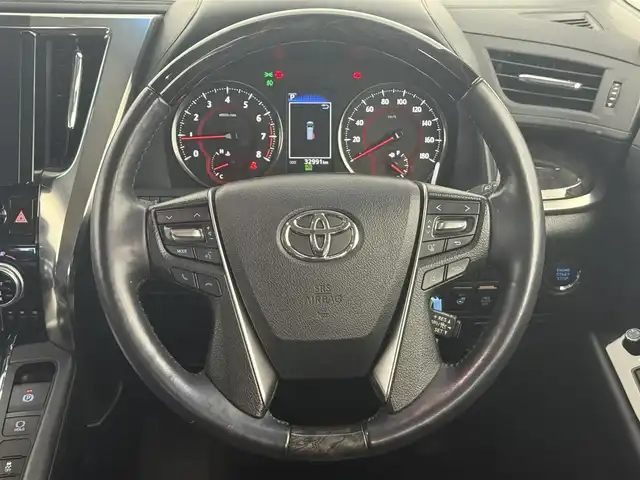 トヨタ アルファード S Cパッケージ 愛知県 2021(令3)年 3.3万km ホワイトパールクリスタルシャイン ワンオーナー/パノラマルーフ/純正ナビ/フリップダウンモニター/バックカメラ/Bluetooth/フルセグTV/トヨタセーフティセンス/衝突被害軽減システム/クルーズコントロール/横滑り防止装置/コーナーセンサー/レーンキープアシスト/オートライト/オートマチックハイビーム/LEDヘッドライト/LEDフォグランプ/両側パワースライドドア/電動リアゲート/ベンチレーション/ステアリングヒーター/シートヒーター/エアシート/パワーシート/キャプテンシート/ドライブレコーダー/ETC/純正AW/プッシュスタート/スマートキー