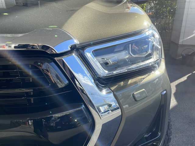 トヨタ ハイラックス Z 京都府 2022(令4)年 2.9万km オキサイドブロンズM ワンオーナー/社外11インチSDナビ/（フルセグTV・CD・DVD・BT）/バックカメラ/左サイドカメラ/レーダークルーズコントロール/衝突軽減システム/レーンキープアシスト/コーナーセンサー前後/社外17インチAW/LEDヘッドライト/ETC2.0/スペアキー有/保証書/取扱説明書