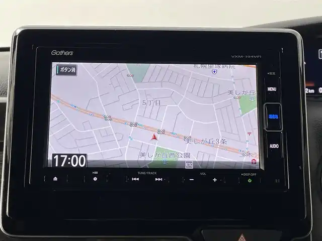 ホンダ Ｎ ＢＯＸ カスタム G L ホンダセンシング 道央・札幌 2019(平31)年 1.5万km クリスタルブラックパール ・ワンオーナー/・４WD/・純正メモリーナビゲーション（VXM-194VFi）/・片側パワースライドドア/・ホンダセンシング/・衝突軽減ブレーキ/・ロードサインアシスト/・先行車発進通知/・横滑り防止装置/・レーンキープアシスト/・レーダ－クルーズコントロール/・後方パーキングソナー/・ビルトインＥＴＣ/・バックカメラ/・社外前方録画ドライブレコーダー/・純正フロアマット/・前席シートヒーター/・LEDヘッドライト/・オートライト/・フロントフォグランプ/・スマートキー/・プッシュスタート/・スペアキー１本/・社外ＡＷ14インチ/・純正ＡＷ14インチ夏タイヤ積込/・保証書あり/・取説あり