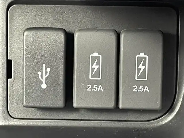 ホンダ Ｎ ＢＯＸ カスタム G L ホンダセンシング 道央・札幌 2019(平31)年 1.5万km クリスタルブラックパール ・ワンオーナー/・４WD/・純正メモリーナビゲーション（VXM-194VFi）/・片側パワースライドドア/・ホンダセンシング/・衝突軽減ブレーキ/・ロードサインアシスト/・先行車発進通知/・横滑り防止装置/・レーンキープアシスト/・レーダ－クルーズコントロール/・後方パーキングソナー/・ビルトインＥＴＣ/・バックカメラ/・社外前方録画ドライブレコーダー/・純正フロアマット/・前席シートヒーター/・LEDヘッドライト/・オートライト/・フロントフォグランプ/・スマートキー/・プッシュスタート/・スペアキー１本/・社外ＡＷ14インチ/・純正ＡＷ14インチ夏タイヤ積込/・保証書あり/・取説あり