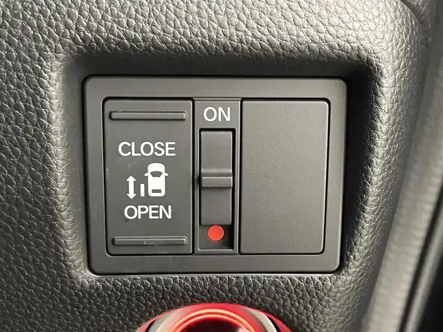 ホンダ Ｎ ＢＯＸ カスタム G L ホンダセンシング 道央・札幌 2019(平31)年 1.5万km クリスタルブラックパール ・ワンオーナー/・４WD/・純正メモリーナビゲーション（VXM-194VFi）/・片側パワースライドドア/・ホンダセンシング/・衝突軽減ブレーキ/・ロードサインアシスト/・先行車発進通知/・横滑り防止装置/・レーンキープアシスト/・レーダ－クルーズコントロール/・後方パーキングソナー/・ビルトインＥＴＣ/・バックカメラ/・社外前方録画ドライブレコーダー/・純正フロアマット/・前席シートヒーター/・LEDヘッドライト/・オートライト/・フロントフォグランプ/・スマートキー/・プッシュスタート/・スペアキー１本/・社外ＡＷ14インチ/・純正ＡＷ14インチ夏タイヤ積込/・保証書あり/・取説あり