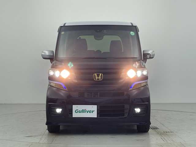 ホンダ Ｎ ＢＯＸ カスタム SSパッケージ 愛知県 2016(平28)年 3.6万km プレミアムベルベットパープル・パール 社外９型ナビ/・Bluetooth/・TV/・DVD/CD/両側パワースライドドア/バックカメラ/前席シートヒーター/ビルドインＥＴＣ/前後ドラレコ/スマートキー/純正フロアマット/社外アルミホイール