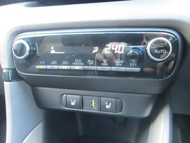 トヨタ ヤリス G 千葉県 2020(令2)年 2.9万km ダークブルーマイカM ワンオーナー/ディスプレイオーディオ/　【USB/BT】/パノラミックビューモニター/LEDヘッドライト/プリクラッシュセーフティ/ロードサインアシスト/レーンディパーチャーアラート/前後ドライブレコーダー/前席シートヒーター/純正ビルトインETC/オートハイビーム/スマートキー/整備記録簿(R3/R4/R5/R7)