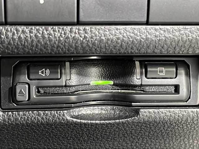 トヨタ ＲＡＶ４ アドベンチャー オフロードPKG 広島県 2021(令3)年 4.9万km スーパーホワイトⅡ ALPINE９型ナビ　/レーダークルーズコントロール　/バックカメラ　/フルセグ　/シートヒーター　/エアシート　/パワーシート　/レーンキープアシスト　/オートハイビーム　/衝突軽減ブレーキ　/ステアリングヒーター/純正18インチアルミホイール(225/60/R18)/エアバック（運転席/助手席/サイド/カーテン）