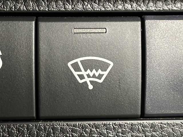 トヨタ ＲＡＶ４ アドベンチャー オフロードPKG 広島県 2021(令3)年 4.9万km スーパーホワイトⅡ ALPINE９型ナビ　/レーダークルーズコントロール　/バックカメラ　/フルセグ　/シートヒーター　/エアシート　/パワーシート　/レーンキープアシスト　/オートハイビーム　/衝突軽減ブレーキ　/ステアリングヒーター/純正18インチアルミホイール(225/60/R18)/エアバック（運転席/助手席/サイド/カーテン）