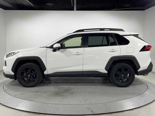 トヨタ ＲＡＶ４ アドベンチャー オフロードPKG 広島県 2021(令3)年 4.9万km スーパーホワイトⅡ ALPINE９型ナビ　/レーダークルーズコントロール　/バックカメラ　/フルセグ　/シートヒーター　/エアシート　/パワーシート　/レーンキープアシスト　/オートハイビーム　/衝突軽減ブレーキ　/ステアリングヒーター/純正18インチアルミホイール(225/60/R18)/エアバック（運転席/助手席/サイド/カーテン）