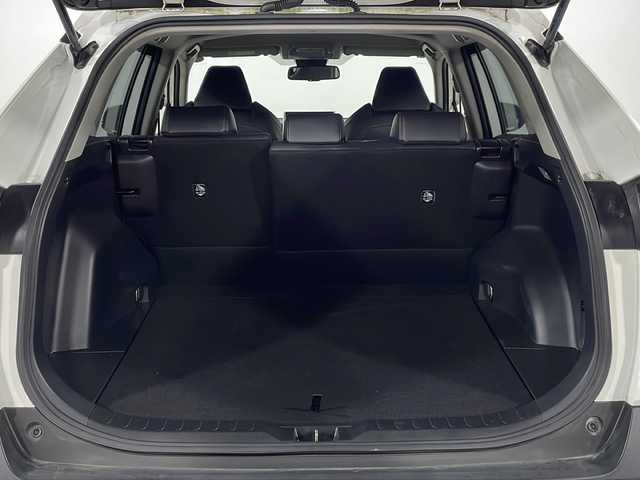 トヨタ ＲＡＶ４ アドベンチャー オフロードPKG 広島県 2021(令3)年 4.9万km スーパーホワイトⅡ ALPINE９型ナビ　/レーダークルーズコントロール　/バックカメラ　/フルセグ　/シートヒーター　/エアシート　/パワーシート　/レーンキープアシスト　/オートハイビーム　/衝突軽減ブレーキ　/ステアリングヒーター/純正18インチアルミホイール(225/60/R18)/エアバック（運転席/助手席/サイド/カーテン）