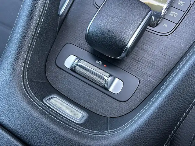 メルセデス・ベンツ ＧＬＳ４００ｄ 4マチック AMGライン 茨城県 2020(令2)年 3.8万km ダイヤモンドホワイト パノラミックSR /Burmester /HUD /黒革 /全席Sヒ-タ-/ベンチレ-ション /M付PWシ-ト /リラクゼーション機能 /21inAMG5ツインスポ-クAW /PWテ-ルゲ-ト /ナビ /12セグ /BT/USB /RSP /ACC /LKA /BSA /PRE-SAFEプラス /360°カメラ /LED /禁煙車