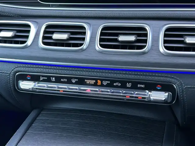 メルセデス・ベンツ ＧＬＳ４００ｄ 4マチック AMGライン 茨城県 2020(令2)年 3.8万km ダイヤモンドホワイト パノラミックSR /Burmester /HUD /黒革 /全席Sヒ-タ-/ベンチレ-ション /M付PWシ-ト /リラクゼーション機能 /21inAMG5ツインスポ-クAW /PWテ-ルゲ-ト /ナビ /12セグ /BT/USB /RSP /ACC /LKA /BSA /PRE-SAFEプラス /360°カメラ /LED /禁煙車