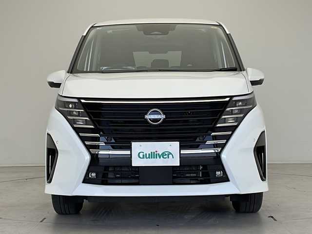 日産 セレナ e－パワー ハイウェイスター V 愛知県 2025(令7)年 0.1万km未満 プリズムホワイト 登録済未使用車/プロパイロット/衝突軽減システム/純正ディスプレイオーディオ（ナビあり）/全方位カメラ/両側パワースライドドア/レーダークルーズコントロール/フルセグ/Bluetooth/バックカメラ/コーナーセンサー/純正アルミホイール/ＥＴＣ２．０/ブラインドスポットモニター/LEDヘッドライト/インテリジェントミラー/オートマチックハイビーム/イージーオープン機能/ドライブレコーダー/ステアリングスイッチ/スマートキー/プッシュスタート