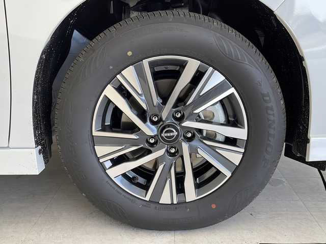 日産 セレナ e－パワー ハイウェイスター V 愛知県 2025(令7)年 0.1万km未満 プリズムホワイト 登録済未使用車/プロパイロット/衝突軽減システム/純正ディスプレイオーディオ（ナビあり）/全方位カメラ/両側パワースライドドア/レーダークルーズコントロール/フルセグ/Bluetooth/バックカメラ/コーナーセンサー/純正アルミホイール/ＥＴＣ２．０/ブラインドスポットモニター/LEDヘッドライト/インテリジェントミラー/オートマチックハイビーム/イージーオープン機能/ドライブレコーダー/ステアリングスイッチ/スマートキー/プッシュスタート
