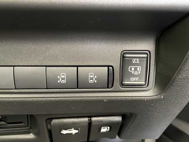 日産 セレナ e－パワー ハイウェイスター V 愛知県 2025(令7)年 0.1万km未満 プリズムホワイト 登録済未使用車/プロパイロット/衝突軽減システム/純正ディスプレイオーディオ（ナビあり）/全方位カメラ/両側パワースライドドア/レーダークルーズコントロール/フルセグ/Bluetooth/バックカメラ/コーナーセンサー/純正アルミホイール/ＥＴＣ２．０/ブラインドスポットモニター/LEDヘッドライト/インテリジェントミラー/オートマチックハイビーム/イージーオープン機能/ドライブレコーダー/ステアリングスイッチ/スマートキー/プッシュスタート
