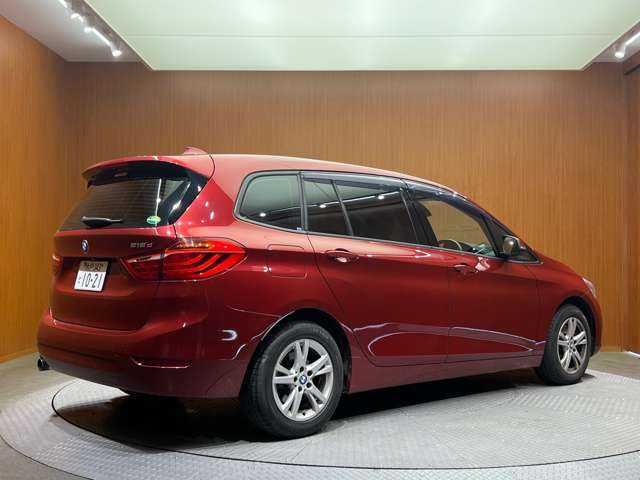 ＢＭＷ ２１８ｄ グランツアラー 千葉県 2016(平28)年 4.8万km 赤 コンフォートＰＫＧ　/ＡＣＣ　/ナビ　/ＴＶ　/Ｂｌｕｅｔｏｏｔｈ接続　/リアモニター　/Ｂカメラ　/電動リアゲート　/コンフォートアクセス　/衝突軽減Ｂ　/ＬＫＡ　/ＰＤＣ　/ミラー内臓ＥＴＣ　/ＬＥＤヘッドライト/禁煙車