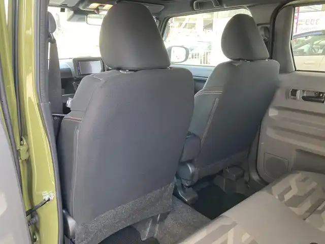 ダイハツ タフト G 兵庫県 2023(令5)年 1.7万km フォレストカーキメタリック ワンオーナー/社外ディスプレイオーディオ(FH-8500DVS)/CD/DVD/Bluetooth/FM/AM/バックカメラ/ETC/ガラスルーフ/衝突被害軽減ブレーキ/車線逸脱警報/先行車発進告知/ふらつき警報/ロードサインアシスト/LEDヘッドライト/フォグランプ/オートライト/前後クリアランスソナー/D/N シートヒーター/ステアリングスイッチ/プッシュスタート/電格ミラー/ルーフレール/革巻きステアリング/アイドリングストップ/横滑り防止装置/ISOFIX/ドアバイザー/フロアマット/スペアキー1本/新車時保証書/取扱説明書