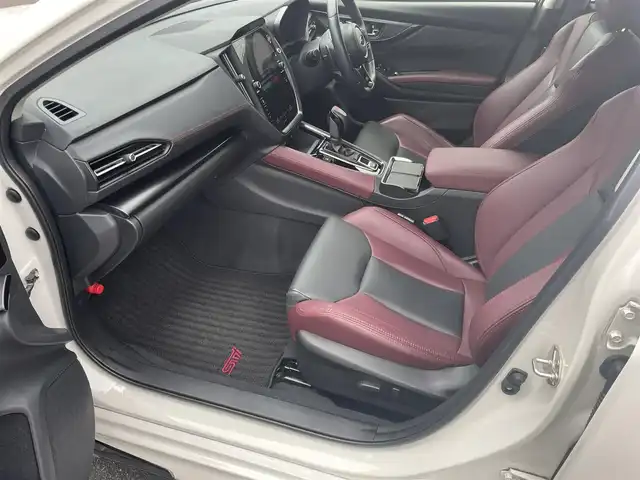 スバル レヴォーグ 1．8STIスポーツ EX 福島県 2020(令2)年 2.6万km クリスタルホワイトP ワンオーナー/11.6インチインフォメーションディスプレイ/BT/USB/フルセグTV/エアロパッケージ２/コンビレザーシート/レーダークルーズコントロール/パワーバックドア/パワーシート/シートヒーター/バック・サイドカメラ/クリアランスソナー/ステアリングリモコン/パドルシフト/STiシフトノブ/アイドリングストップ/ビルトインETC/USB充電ポート/ドライブレコーダー/LEDヘッドライト/フォグ/リアフォグ/プッシュスタート/フロアマット