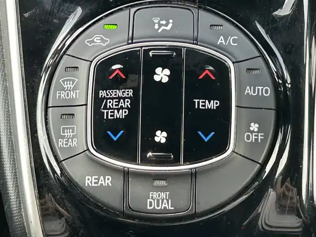 トヨタ ヴォクシー ZS 煌 兵庫県 2018(平30)年 9.2万km ホワイトパールクリスタルシャイン 先行者発信告知/クルーズコントロール/ドライブレコーダー/ステアリングスイッチ/ALPINEナビ/ALPINEフリップダウン/革巻きステアリング