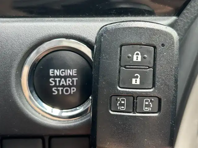 トヨタ ヴォクシー ZS 煌 兵庫県 2018(平30)年 9.2万km ホワイトパールクリスタルシャイン 先行者発信告知/クルーズコントロール/ドライブレコーダー/ステアリングスイッチ/ALPINEナビ/ALPINEフリップダウン/革巻きステアリング