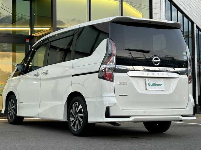 日産 セレナ ハイウェイスター V 愛媛県 2019(令1)年 10.7万km ブリリアントホワイトパール carrozzeria7型ナビ(ワンセグＴＶ/Bluetooth)/全周囲カメラ/両側電動スライド/プロパイロット/衝突被害軽減装置/車線逸脱防止装置/前後ドライブレコーダー/ブラインドスポットモニター/クリアランスソナー/パーキングアシスト/ETC2.0/電動パーキングブレーキ/LEDヘッドライト/オートライト/アイドリングストップ/現状サマー(純正AW)(195/60/R16)/DUNLOP ENASAVE RV505