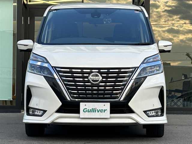 日産 セレナ ハイウェイスター V 愛媛県 2019(令1)年 10.7万km ブリリアントホワイトパール carrozzeria7型ナビ(ワンセグＴＶ/Bluetooth)/全周囲カメラ/両側電動スライド/プロパイロット/衝突被害軽減装置/車線逸脱防止装置/前後ドライブレコーダー/ブラインドスポットモニター/クリアランスソナー/パーキングアシスト/ETC2.0/電動パーキングブレーキ/LEDヘッドライト/オートライト/アイドリングストップ/現状サマー(純正AW)(195/60/R16)/DUNLOP ENASAVE RV505