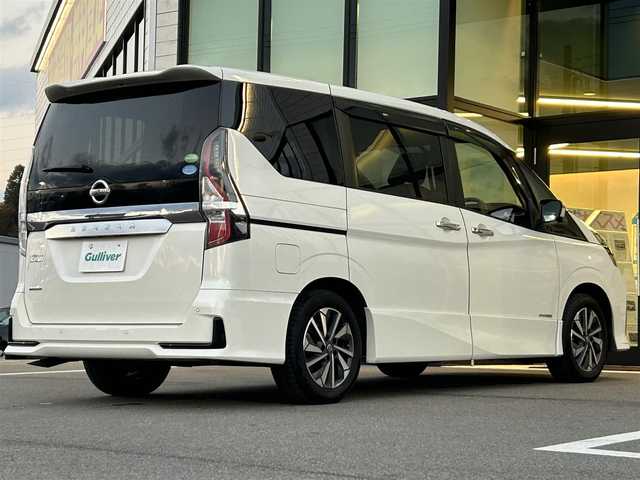 日産 セレナ ハイウェイスター V 愛媛県 2019(令1)年 10.7万km ブリリアントホワイトパール carrozzeria7型ナビ(ワンセグＴＶ/Bluetooth)/全周囲カメラ/両側電動スライド/プロパイロット/衝突被害軽減装置/車線逸脱防止装置/前後ドライブレコーダー/ブラインドスポットモニター/クリアランスソナー/パーキングアシスト/ETC2.0/電動パーキングブレーキ/LEDヘッドライト/オートライト/アイドリングストップ/現状サマー(純正AW)(195/60/R16)/DUNLOP ENASAVE RV505