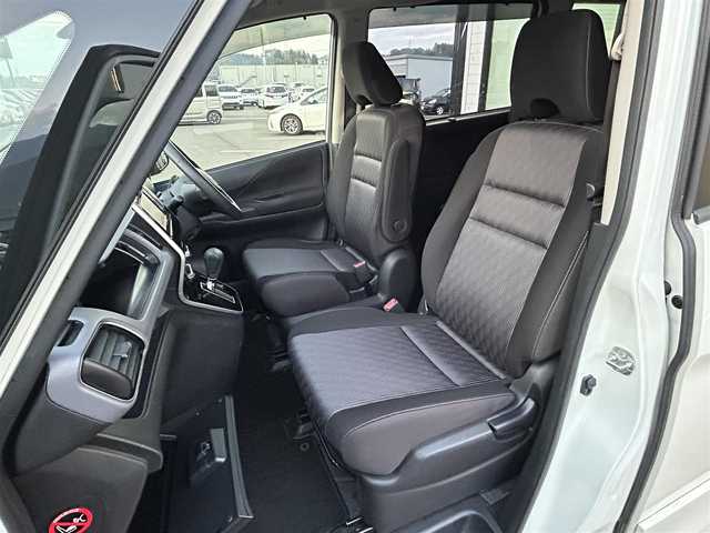 日産 セレナ ハイウェイスター V 愛媛県 2019(令1)年 10.7万km ブリリアントホワイトパール carrozzeria7型ナビ(ワンセグＴＶ/Bluetooth)/全周囲カメラ/両側電動スライド/プロパイロット/衝突被害軽減装置/車線逸脱防止装置/前後ドライブレコーダー/ブラインドスポットモニター/クリアランスソナー/パーキングアシスト/ETC2.0/電動パーキングブレーキ/LEDヘッドライト/オートライト/アイドリングストップ/現状サマー(純正AW)(195/60/R16)/DUNLOP ENASAVE RV505