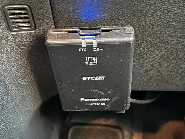 日産 セレナ ハイウェイスター V 愛媛県 2019(令1)年 10.7万km ブリリアントホワイトパール carrozzeria7型ナビ(ワンセグＴＶ/Bluetooth)/全周囲カメラ/両側電動スライド/プロパイロット/衝突被害軽減装置/車線逸脱防止装置/前後ドライブレコーダー/ブラインドスポットモニター/クリアランスソナー/パーキングアシスト/ETC2.0/電動パーキングブレーキ/LEDヘッドライト/オートライト/アイドリングストップ/現状サマー(純正AW)(195/60/R16)/DUNLOP ENASAVE RV505