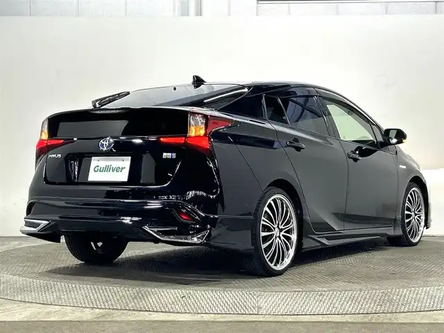 トヨタ プリウス S 大阪府 2019(平31)年 4.4万km アティチュードブラックマイカ 社外エアロ LOXARNY19incAW 純正ナビ(フルセグ/DVD再生/Bluetooth) 360カメラ ETC 衝突軽減 レーダークルコン クリアランスソナー トヨタセーフティセンス
