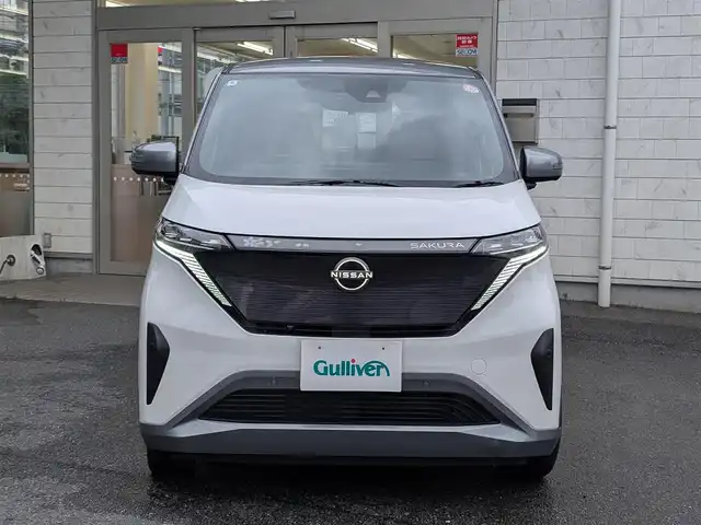 日産 サクラ G 埼玉県 2022(令4)年 1万km チタニウムグレーM/シルキーホワイト フルセグTV/Bluetoothオーディオ/ETC/ドライブレコーダー/アラウンドビューモニター/シートヒーター/ステアリングヒーター/追従機能付　クルーズコントロール/USB充電(Type-A、Type-C)/スマートキー×2/充電ケーブルあり