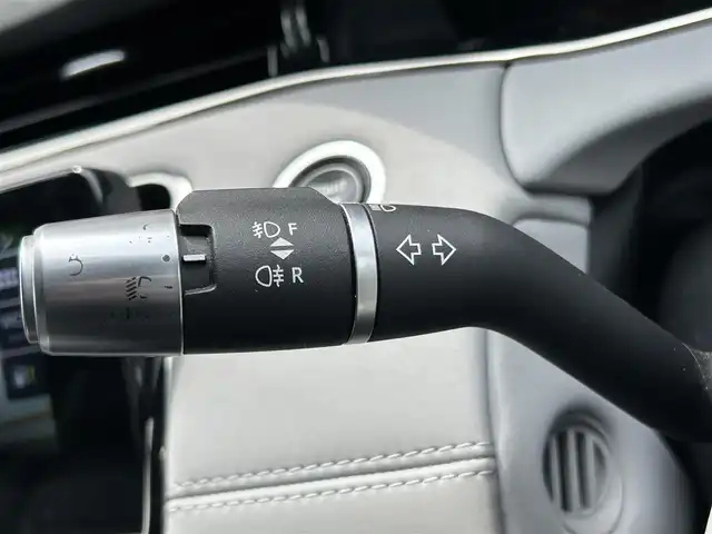 ランドローバー レンジローバーイヴォーク ファーストエディション 福岡県 2020(令2)年 3.9万km ユーロンホワイト ガラスルーフ/アダプティブクルーズコントロール/ブラインドスポットモニター/MERIDIAN/純正ナビ/Applecarplay/androidauto/フルセグTV/Bluetooth/全方位カメラ/ヘッドアップディスプレイ/グレー黒革コンビシート　/前席シートヒーター/パワーバックドア/LEDヘッドライト/デジタルインナーミラー/前後ドライブレコーダー/ETC2.0