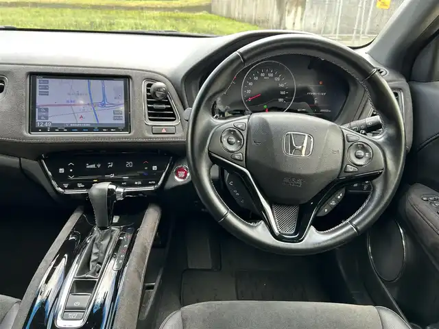 ホンダ ヴェゼル RS ホンダセンシング 長崎県 2016(平28)年 6万km クリスタルブラックパール 8型インターナビ/(CD/DVD/BT/フルセグ)/バックカメラ/衝突軽減ブレーキ/レーンアシスト/レーダークルーズ/ビルトインETC/ハーフレザーシート/シートヒーター/パドルシフト/オートライト/純正18インチAW/USB/HDMI