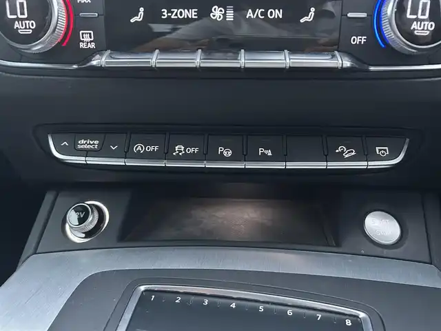 アウディ Ｑ５ 2．0TFSIクワトロ スポーツ 岡山県 2018(平30)年 5.8万km 白 MMIナビ/フルセグTV、CD、DVD、Bluettooth/AM、FM/全方位カメラ/パークアシスト/アダブティブクルーズコントロール/前席シートヒーター/前席パワーシート/運転席メモリーシート/パワーバックドア/パドルシフト/ハーフレザーシート/ビルトインETC2.0