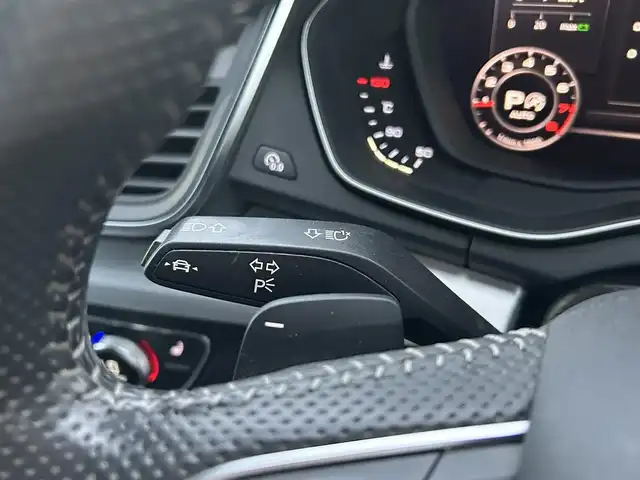 アウディ Ｑ５ 2．0TFSIクワトロ スポーツ 岡山県 2018(平30)年 5.8万km 白 MMIナビ/フルセグTV、CD、DVD、Bluettooth/AM、FM/全方位カメラ/パークアシスト/アダブティブクルーズコントロール/前席シートヒーター/前席パワーシート/運転席メモリーシート/パワーバックドア/パドルシフト/ハーフレザーシート/ビルトインETC2.0