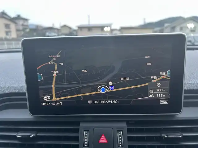 アウディ Ｑ５ 2．0TFSIクワトロ スポーツ 岡山県 2018(平30)年 5.8万km 白 MMIナビ/フルセグTV、CD、DVD、Bluettooth/AM、FM/全方位カメラ/パークアシスト/アダブティブクルーズコントロール/前席シートヒーター/前席パワーシート/運転席メモリーシート/パワーバックドア/パドルシフト/ハーフレザーシート/ビルトインETC2.0