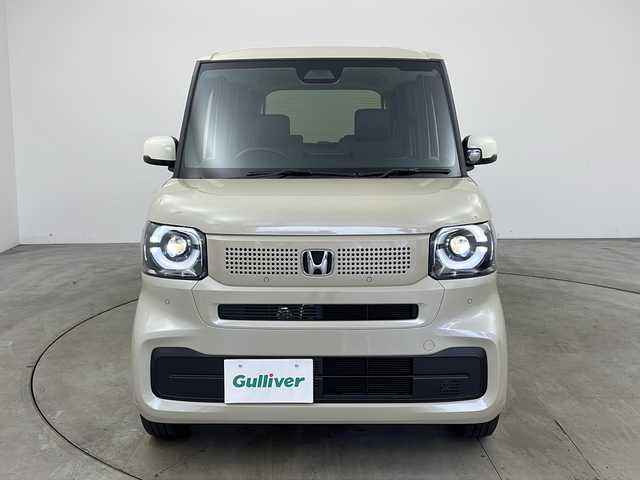 ホンダ Ｎ ＢＯＸ ファッションスタイル 兵庫県 2025(令7)年 0.1千km プレミアムアイボリーパールⅡ ・純正ナビ/Bluetooth/DVD/SD/Apple car play/・バックカメラ/・Honda SENSING/・衝突軽減ブレーキ/・先行車発進お知らせ機能/・歩行者事故低減ステアリング/・路外逸脱抑制機能/・標識認識機能/・渋滞追従機能付アダプティブクルーズコントロール/・車線維持支援システム/・オートハイビーム/・誤発進抑制機能/・後方誤発進抑制機能/・近距離衝突軽減ブレーキ/・横滑り防止装置/・パーキングセンサーシステム/・電動パーキングブレーキ/・ブレーキホールド/・前席シートヒーター/・両側パワースライドドア/・LEDオートライト/・ヘッドライトレベライザー/・プッシュスタートボタン/・スペアキー
