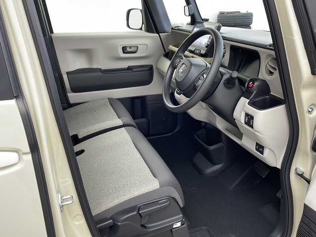 ホンダ Ｎ ＢＯＸ ファッションスタイル 兵庫県 2025(令7)年 0.1千km プレミアムアイボリーパールⅡ ・純正ナビ/Bluetooth/DVD/SD/Apple car play/・バックカメラ/・Honda SENSING/・衝突軽減ブレーキ/・先行車発進お知らせ機能/・歩行者事故低減ステアリング/・路外逸脱抑制機能/・標識認識機能/・渋滞追従機能付アダプティブクルーズコントロール/・車線維持支援システム/・オートハイビーム/・誤発進抑制機能/・後方誤発進抑制機能/・近距離衝突軽減ブレーキ/・横滑り防止装置/・パーキングセンサーシステム/・電動パーキングブレーキ/・ブレーキホールド/・前席シートヒーター/・両側パワースライドドア/・LEDオートライト/・ヘッドライトレベライザー/・プッシュスタートボタン/・スペアキー