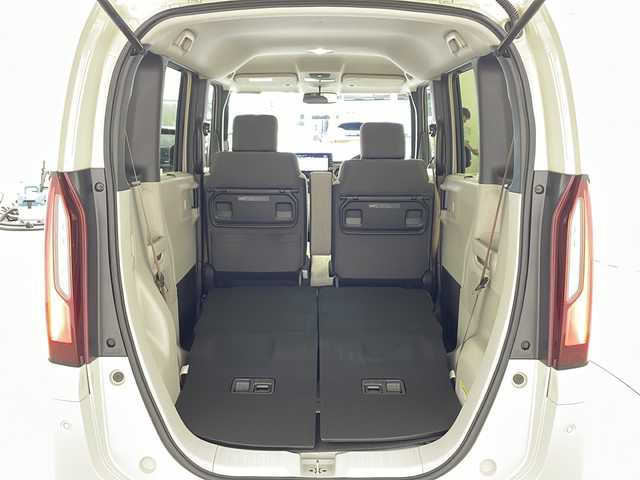 ホンダ Ｎ ＢＯＸ ファッションスタイル 兵庫県 2025(令7)年 0.1千km プレミアムアイボリーパールⅡ ・純正ナビ/Bluetooth/DVD/SD/Apple car play/・バックカメラ/・Honda SENSING/・衝突軽減ブレーキ/・先行車発進お知らせ機能/・歩行者事故低減ステアリング/・路外逸脱抑制機能/・標識認識機能/・渋滞追従機能付アダプティブクルーズコントロール/・車線維持支援システム/・オートハイビーム/・誤発進抑制機能/・後方誤発進抑制機能/・近距離衝突軽減ブレーキ/・横滑り防止装置/・パーキングセンサーシステム/・電動パーキングブレーキ/・ブレーキホールド/・前席シートヒーター/・両側パワースライドドア/・LEDオートライト/・ヘッドライトレベライザー/・プッシュスタートボタン/・スペアキー